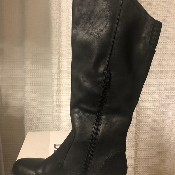 BKE Sole, Buckle Shoes - BKE Sole Black Boots